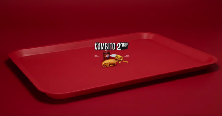 KFC apuesta por la desproporción visual para lanzar "El Combito" de 2,99€ 1 KFC apuesta por la desproporción visual para lanzar "El Combito" de 2,99€
