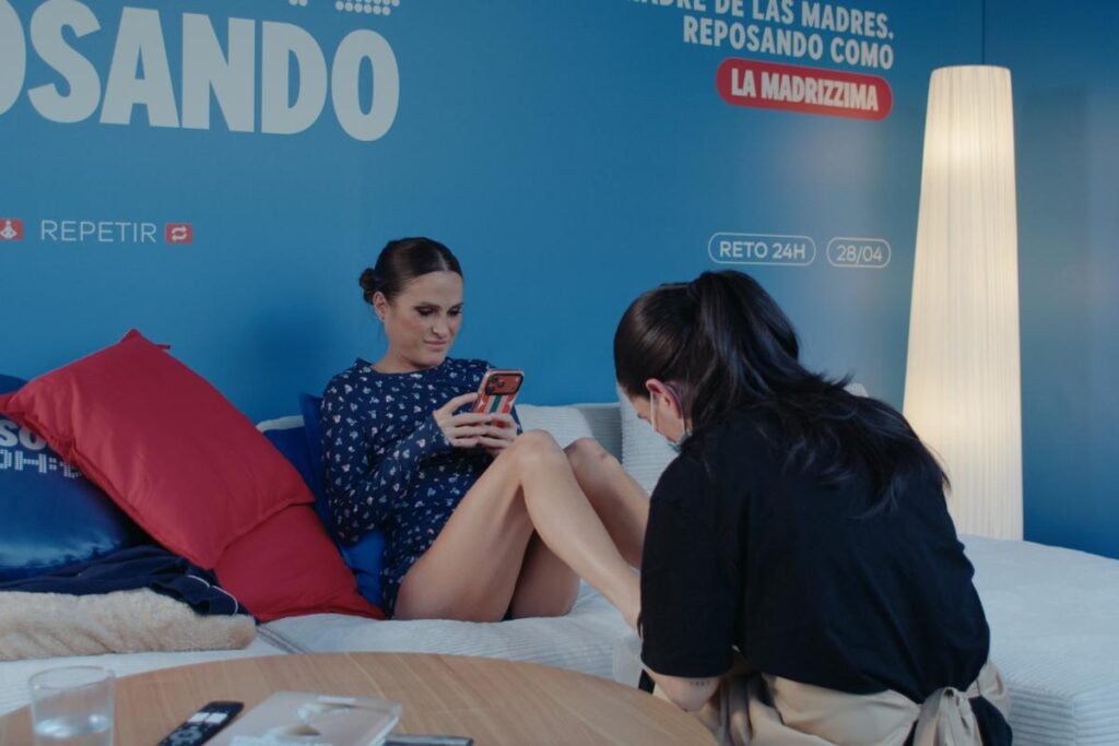 verdeliss durante el reto reposando 24 horas en un restaurante de domino s pizza