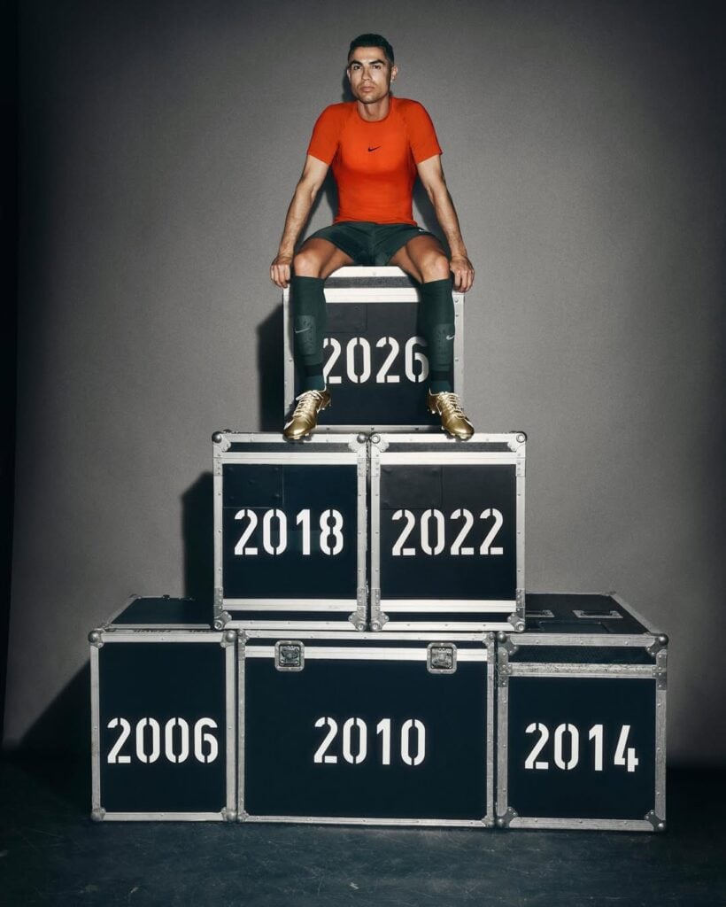 Nike homenajea a Cristiano Ronaldo con unas Mercurial doradas tras su récord mundialista 7 20 years in the making @cristiano.Gold Mercurial Superfly RGN dropping June 24. 1