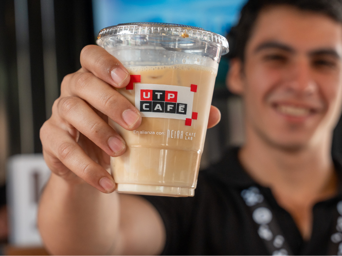 UTP Café conecta a estudiantes con líderes globales para impulsar su futuro profesional 5 8