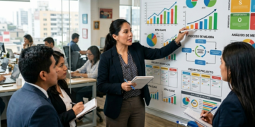 Más DT que delanteros: el 50% de los trabajadores peruanos se identifica como director técnico 4 Más DT que delanteros: el 50% de los trabajadores peruanos se identifica como director técnico