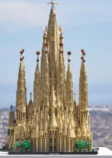 MercadoNegro 36 LEGO lanza una réplica de la Sagrada Familia con 12.060 piezas, la más grande de su historia