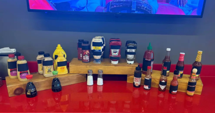 FIFA tapa envases de Heinz en el Mundial y la medida genera críticas en redes sociales 1 FIFA tapa envases de Heinz en el Mundial y la medida genera críticas en redes sociales