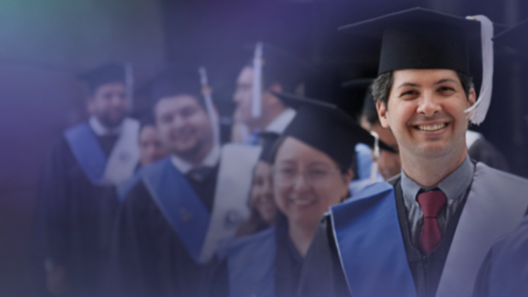 ¿Cuál es el nuevo perfil ejecutivo?: CENTRUM PUCP apuesta por liderazgo, estrategia y visión global 1 GRADUADOMBA 1