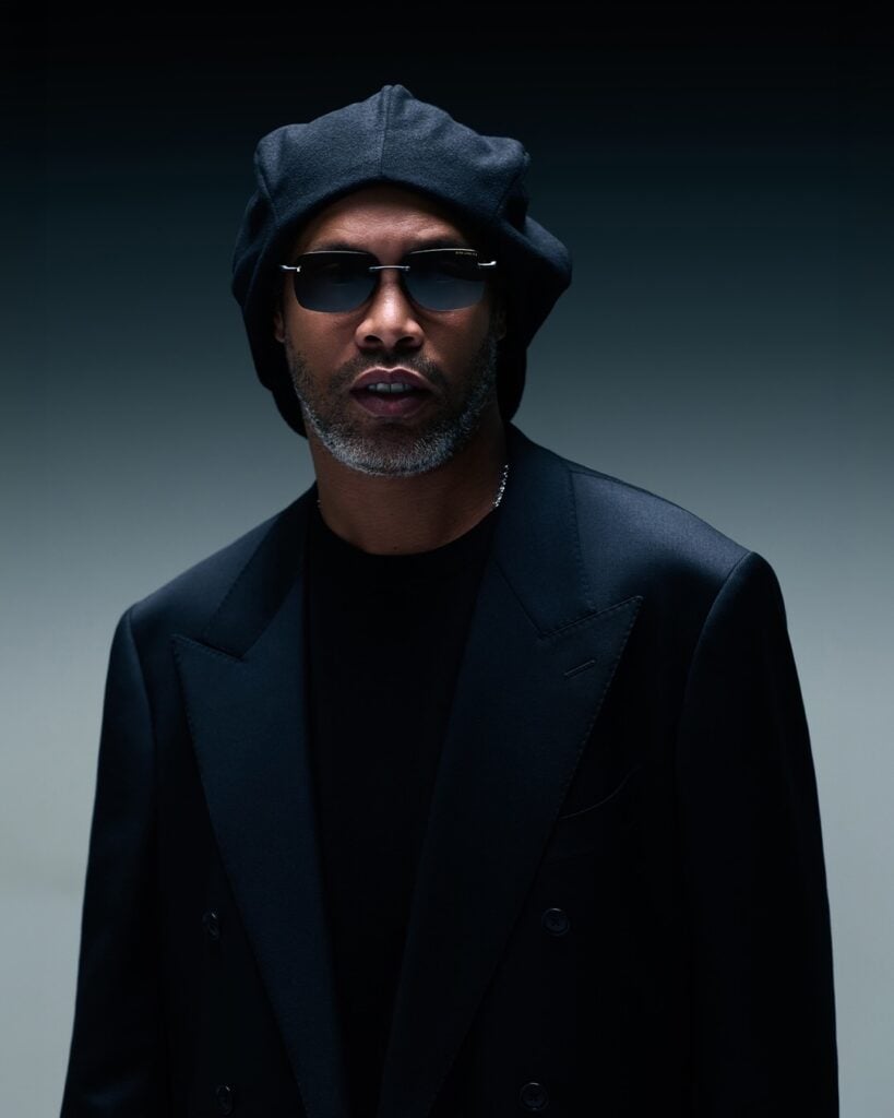 Ronaldinho convierte su legado futbolístico en una plataforma para impulsar su incursión en la música 2 Ronaldinho incursiona en la música con "Camisa 10"