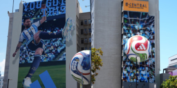 adidas lleva la publicidad exterior a otra escala con una intervención de Messi en Los Ángeles 2 adidas lleva la publicidad exterior a otra escala con una intervención de Messi en Los Ángeles