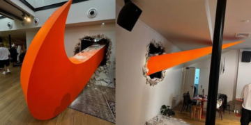 Ícono de Nike atraviesa showroom en París y convierte su fachada en una experiencia de marca