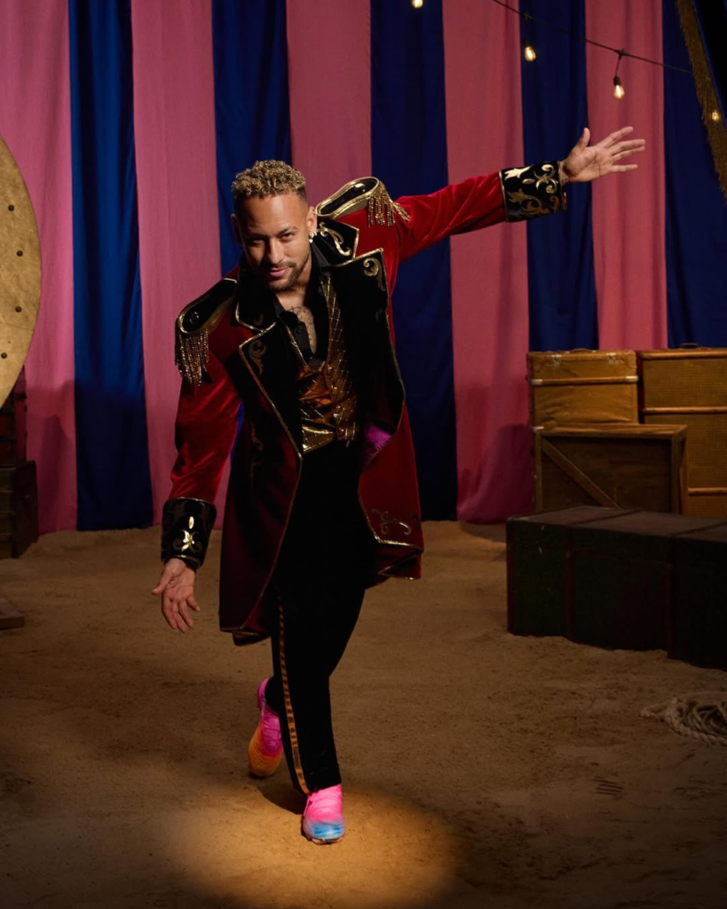  Puma convierte a Neymar en artista de circo para impulsar su línea FUTURE