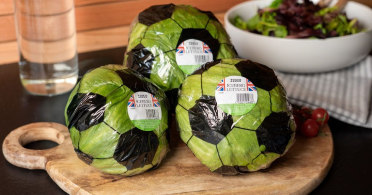 Tesco lanza lechugas con empaques en forma de balón por el Mundial 1 TESCO
