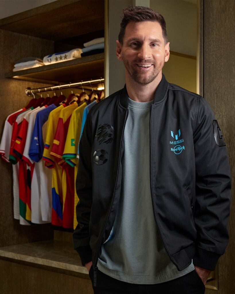 Messi y Hard Rock celebran la pasión futbolera en “Todos los equipos. Un solo lugar”.