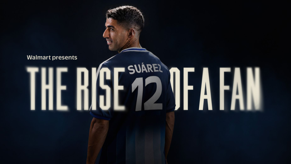 Luis Suárez pasa de ídolo a hincha en la campaña "The rise of a fan" de Walmart 2 Luis Suárez pasa de ídolo a hincha en la campaña “The rise of a fan” de Walmart.