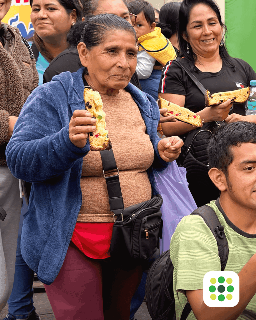 Día del Panetón: peruanos se unieron para cantar "Feliz Cumpleaños" al Panetón Tottus 2 1080x1350 Carrete 2 1