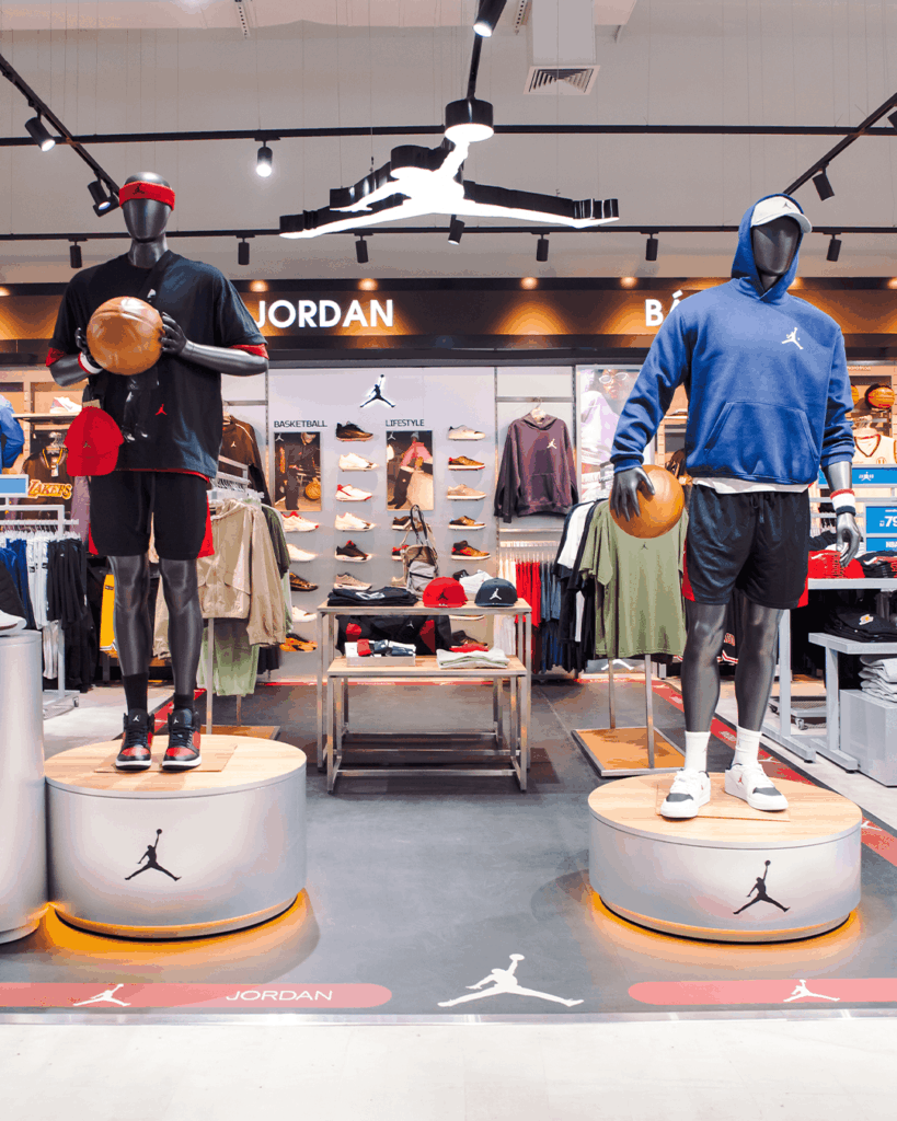 Marathon presenta en Jockey Plaza un nuevo concepto de tienda diseñado para acompañar la evolución de cada deportista 4 3 6