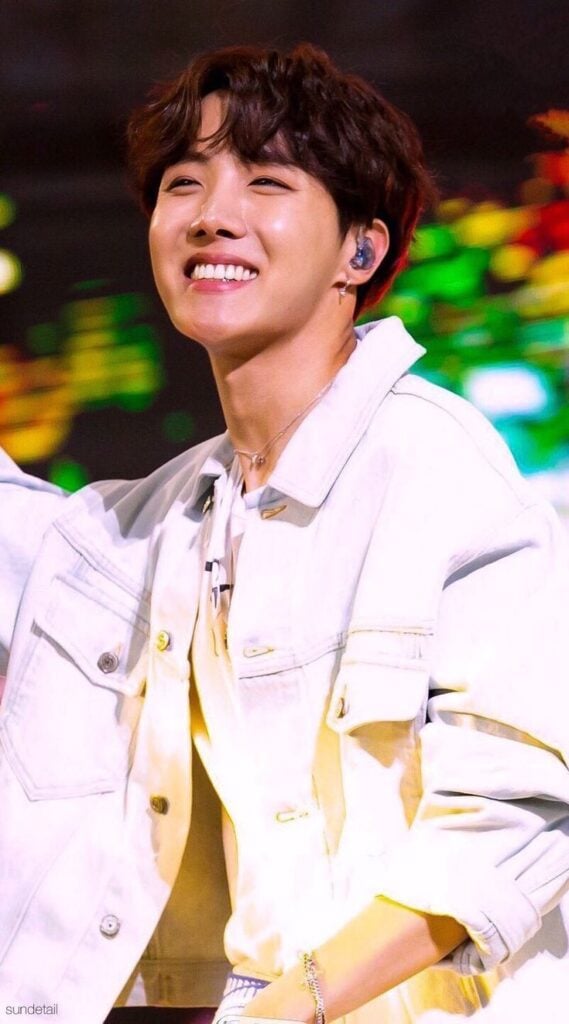 Colgate convierte la sonrisa de J-Hope en el mejor referente de su nuevo Optic White 4 60132e9ee354d153fb2ef0d796ef3638