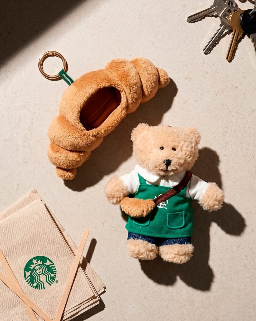 Starbucks presenta un nuevo coleccionable que fusiona al Bearista con la estética del croissant 2 740765656 1459935862828841 6194604396439820142 n