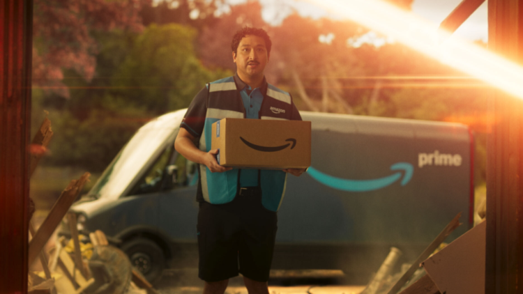 Amazon reúne a Butcher y Homelander en un épico spot de su servicio de entregas 1 Amazon