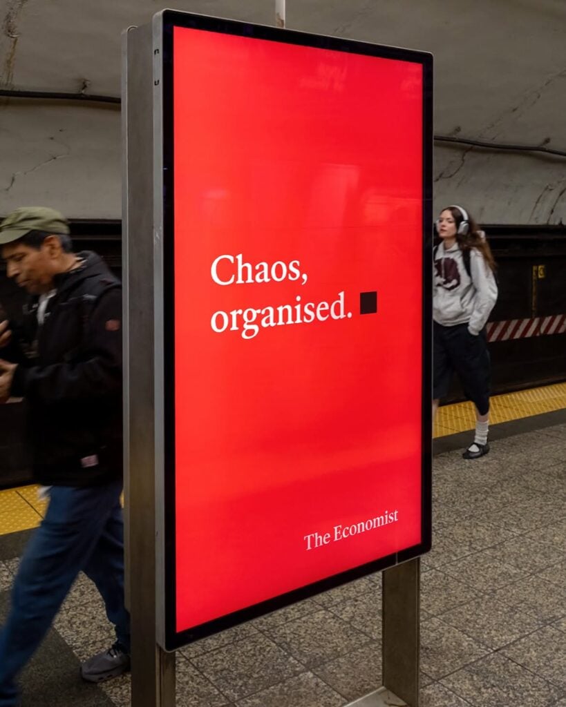 The Economist cuestiona el uso de la IA con provocadoras frases en vallas publicitarias 5 CAMPANA DE THE ECONOMIST