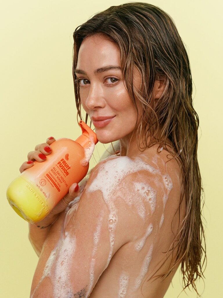 Hilary Duff protagoniza reveladora campaña de Bath & Body Works 3 Hilary Duff protagoniza reveladora campaña de Bath & Body Works.