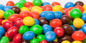 M&M’s retirará temporalmente dos colores de sus golosinas por presión regulatoria en Estados Unidos 2 M&M’s despide temporalmente dos colores de su golosina