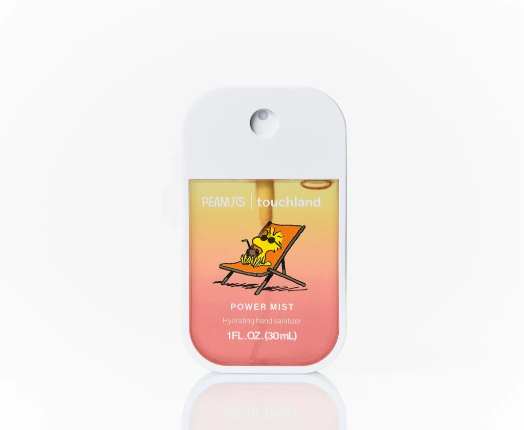 Touchland y Peanuts lanzan colección protagonizada por Snoopy y Woodstock 2 Touchland y Peanuts lanzan un sanitizante hidratante para manos con envase de Woodstock de Snoopy