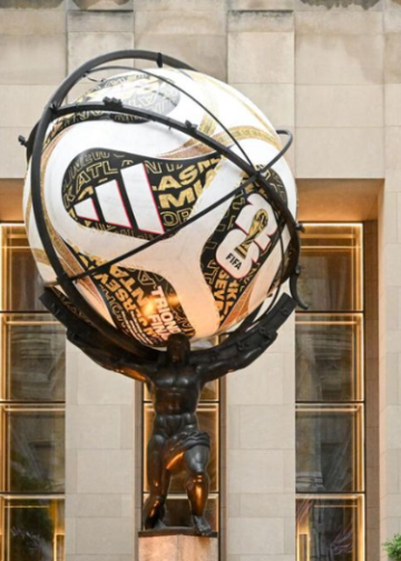 MercadoNegro 38 adidas convierte el Rockefeller Center en una vitrina para el balón de la final del Mundial 2026