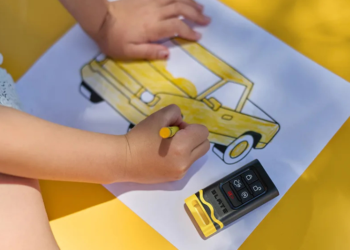 Crayola lleva sus colores a los autos eléctricos de Slate Auto, la startup de Jeff Bezos