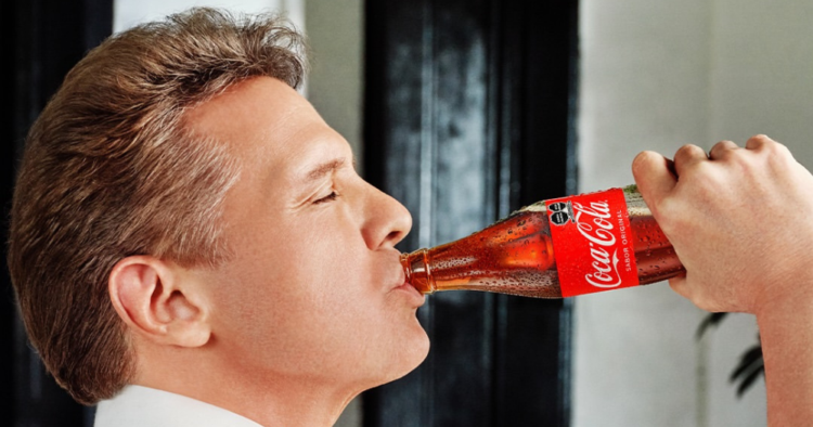 Luis Miguel protagoniza la campaña de Coca-Cola por sus 100 años en México