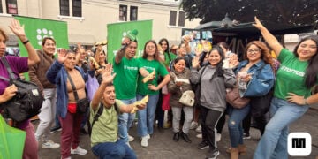 Día del Panetón: peruanos se unieron para cantar "Feliz Cumpleaños" al Panetón Tottus 2 TOTTUS PORTAL.jpg