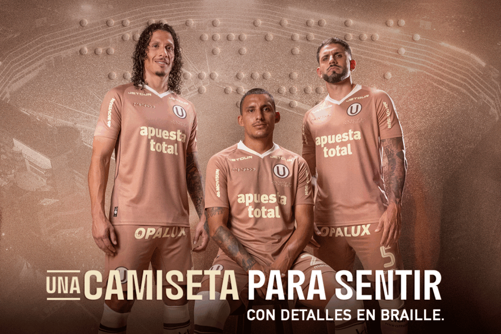 camiseta en braille universitario de deportes