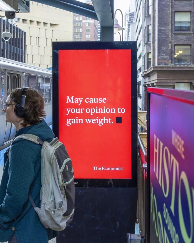 The Economist cuestiona el uso de la IA con provocadoras frases en vallas publicitarias 2 campana 12