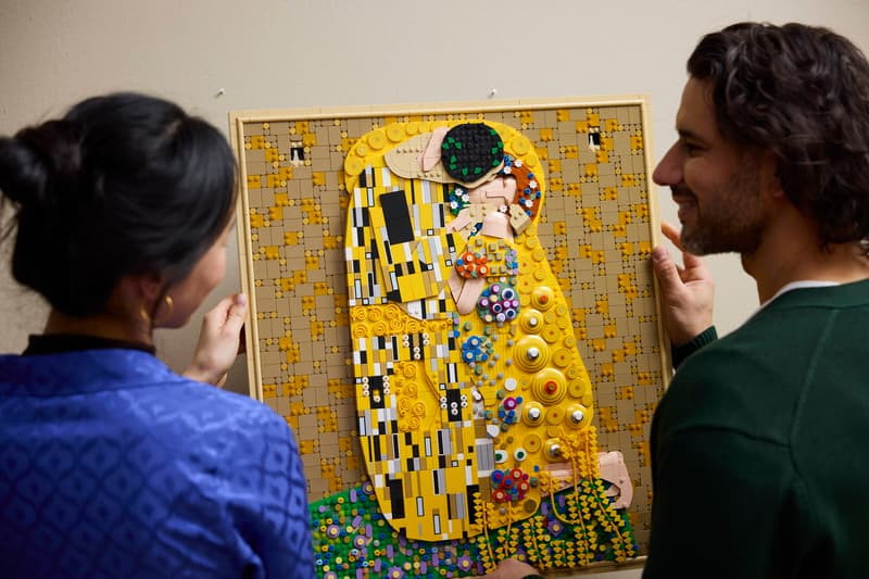 LEGO lanza un set inspirado en "El Beso", la icónica obra de Gustav Klimt 2 LEGO lanza un set inspirado en El Beso, la icónica obra de Gustav Klimt.