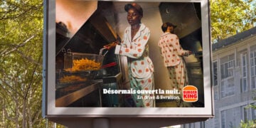 Burger King muestra a su personal en pijama para anunciar la apertura de locales de 24 horas en Francia 3 1BK PYJAMA KING PRINT 1 1040x680 1