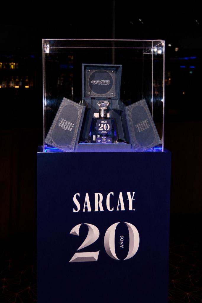 Sarcay celebra 20 años con una edición de colección inspirada en el “diamante líquido” 7 3 SARCAY EDICION 20 ANOS 1
