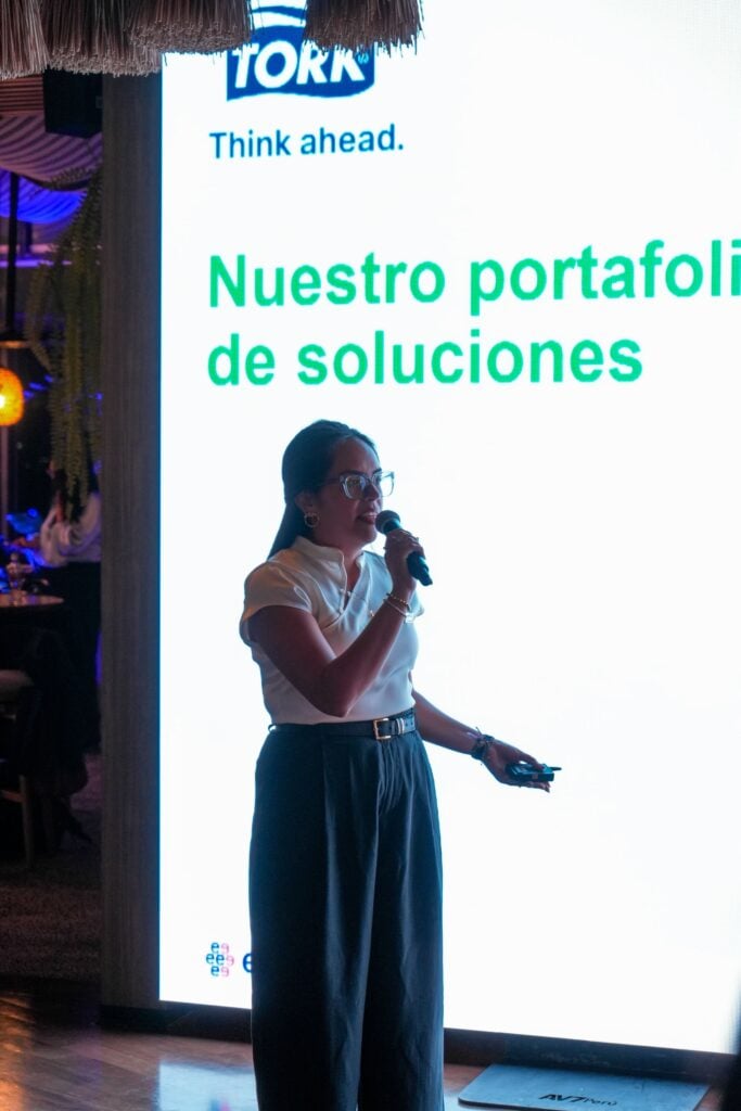 Tork revoluciona la limpieza profesional con una solución que promete reducir costos y desperdicios 5 Aida 1