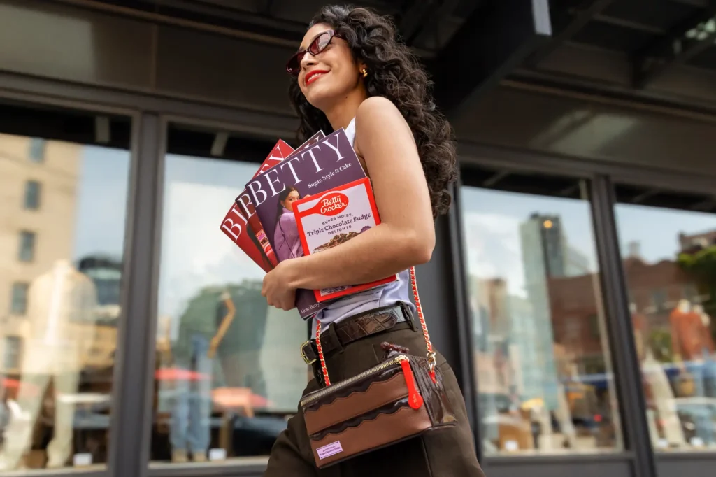 Betty Crocker Introduces New Packaging and Cake Slice Handbags 082426 3 e8cd2ee8eee749429d642e334ab52b1e
