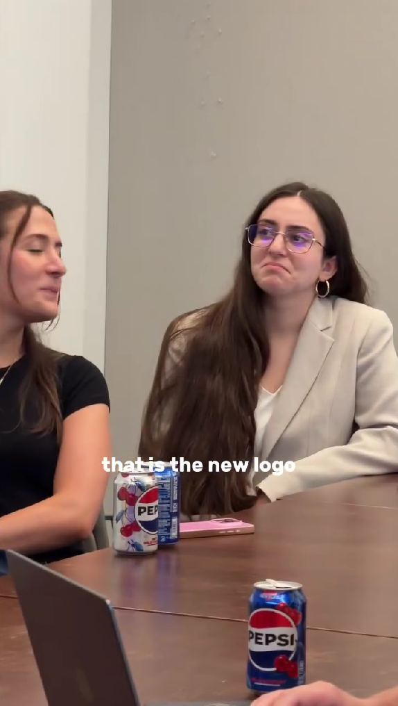 Pepsi se burla del rediseño del logo de Coca-Cola con una divertida parodia 3 Captura de pantalla 2026 08 03 125553
