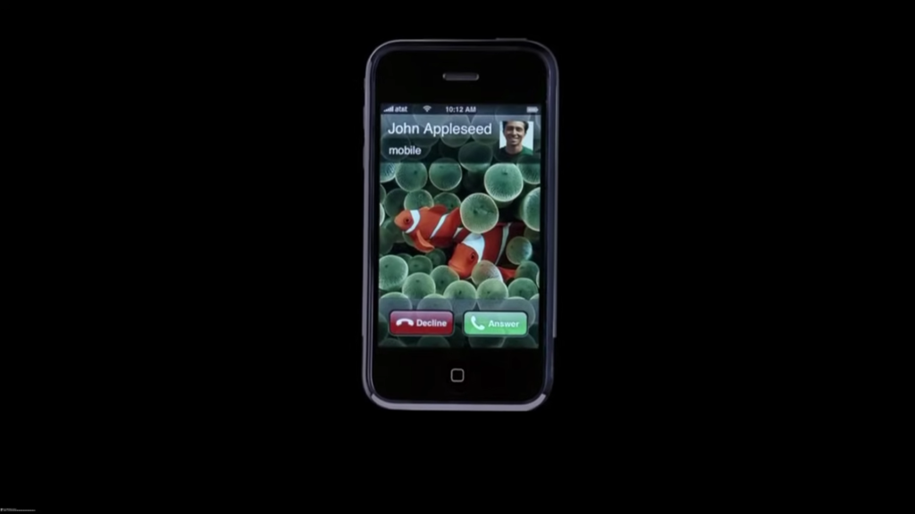 "Hello": el spot de Apple que usó escenas del cine y la TV para promocionar el primer iPhone 3 el spot de Apple que usó escenas del cine y la TV para promocionar el primer iPhone.
