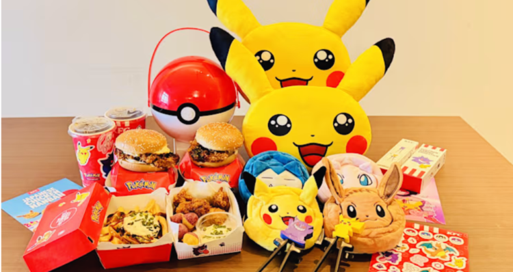 KFC lanza una colección de Pokémon con una chaqueta de Charizard y productos exclusivos. Foto: CNA/Lindsay Jialin