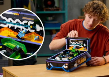 LEGO presenta una máquina de pinball funcional con temática espacial
