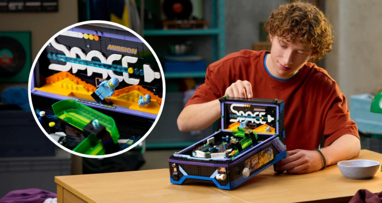 LEGO presenta una máquina de pinball funcional con temática espacial