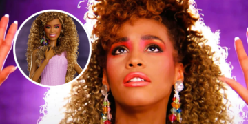 Mattel presenta la Barbie de Whitney Houston y recrea uno de sus looks más icónicos 3 Mattel presenta la Barbie de Whitney Houston y recrea uno de sus looks más icónicos