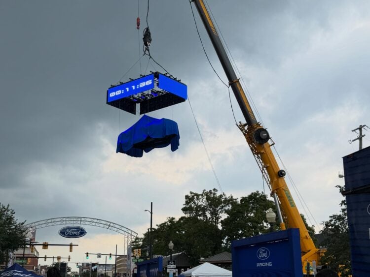 Ford presenta desde las alturas su nuevo deportivo, el Mustang Dark Horse SC Convertible 1 Ford