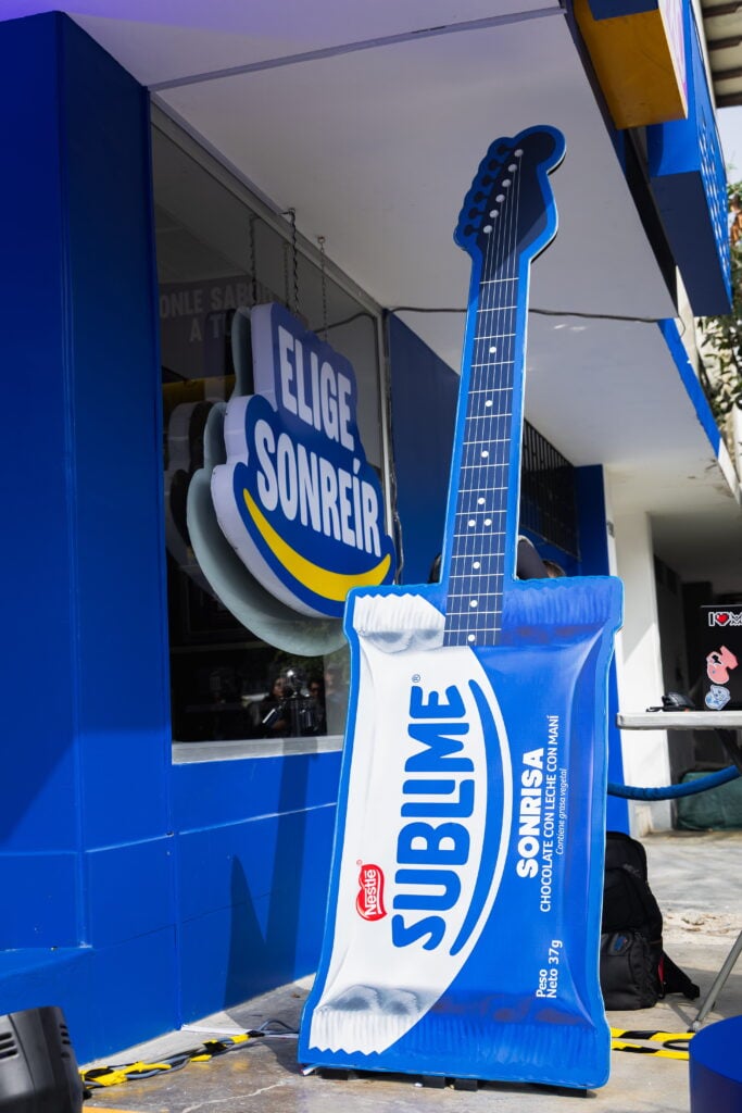 Sublime lleva su universo a OXXO con una tienda insignia llena de música 6 NicoLab Sublime AVANCE 6 1