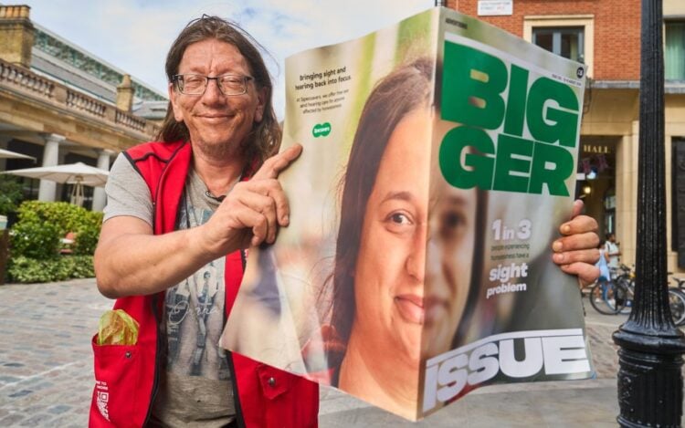 The Big Issue duplica el tamaño de su tipografía para visibilizar la pérdida de visión 1 The Big Issue duplica el tamaño