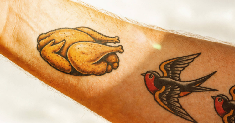 SOLCA convierte tatuajes en una metáfora del daño que causa el sol 1 Portada 1 2