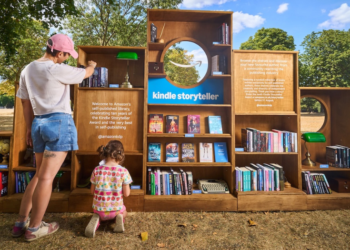 Amazon lleva a las calles una librería temporal dedicada exclusivamente a autores independientes