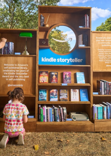 Amazon lleva a las calles una librería temporal dedicada exclusivamente a autores independientes