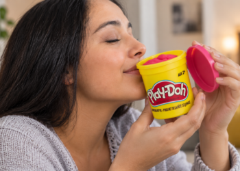 Del azul Tiffany al olor de Play-Doh: los registros más insólitos que las marcas usan para proteger su identidad