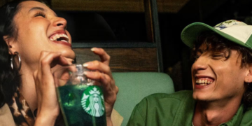 Starbucks invita a dejar el celular y volver a conversar cara a cara 2 Starbucks invita a dejar el celular y volver a conversar cara a cara