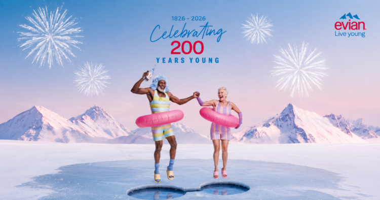Evian celebra 200 años con botellas de Jeff Koons y ediciones deportivas 1 Evian celebra 200 años con botellas de Jeff Koons y ediciones deportivas